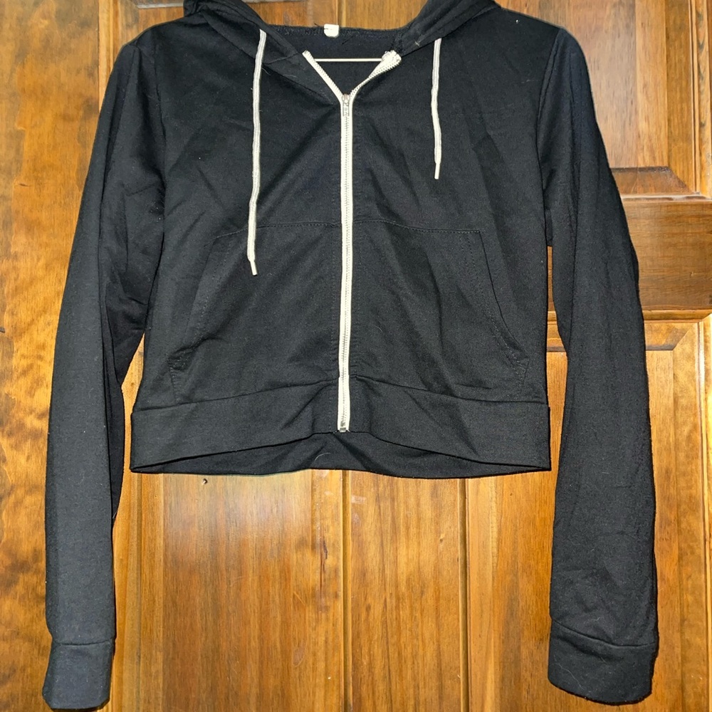 black cropped zipup